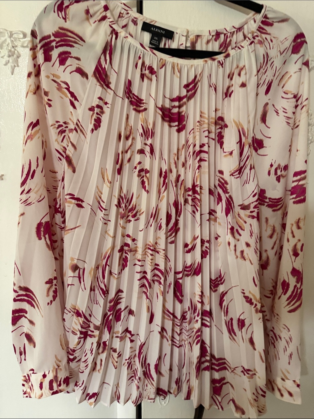 Alfani Cream Blouse with Magenta & Gold Brushstroke Print